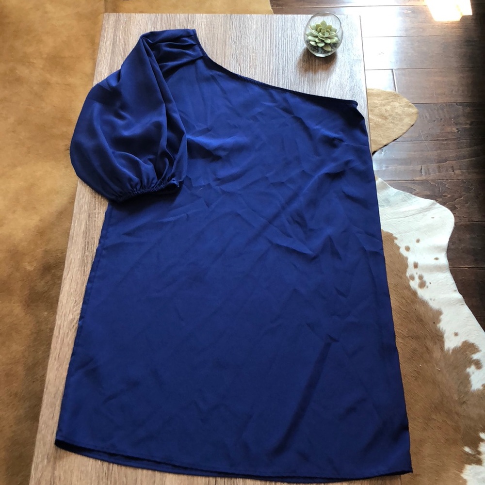 One sleeved cocktail dress